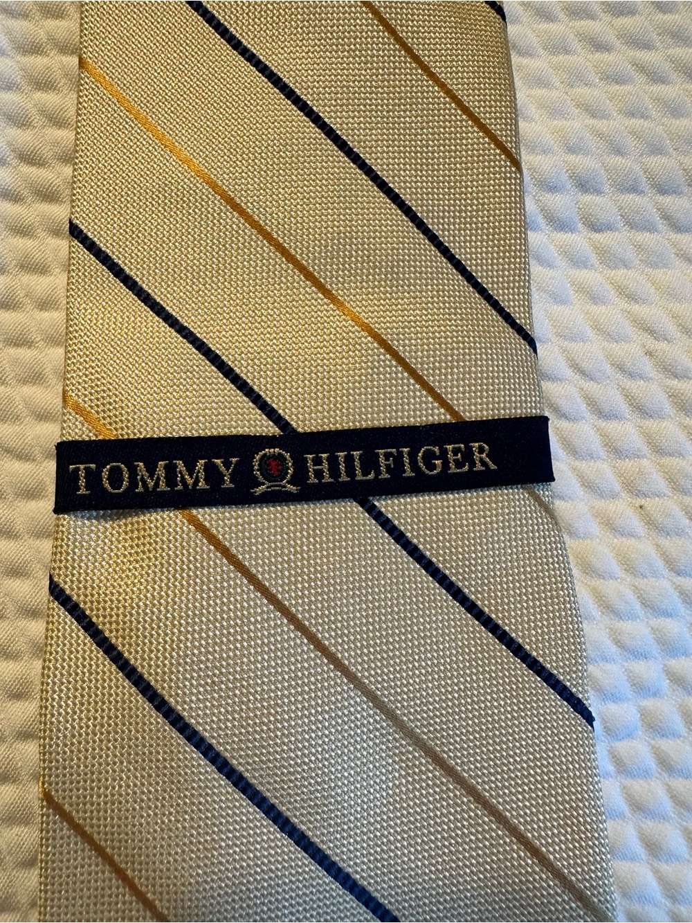 Tommy Hilfiger Men’s Heather Stripe Gold Navy Tie NWT $39.5